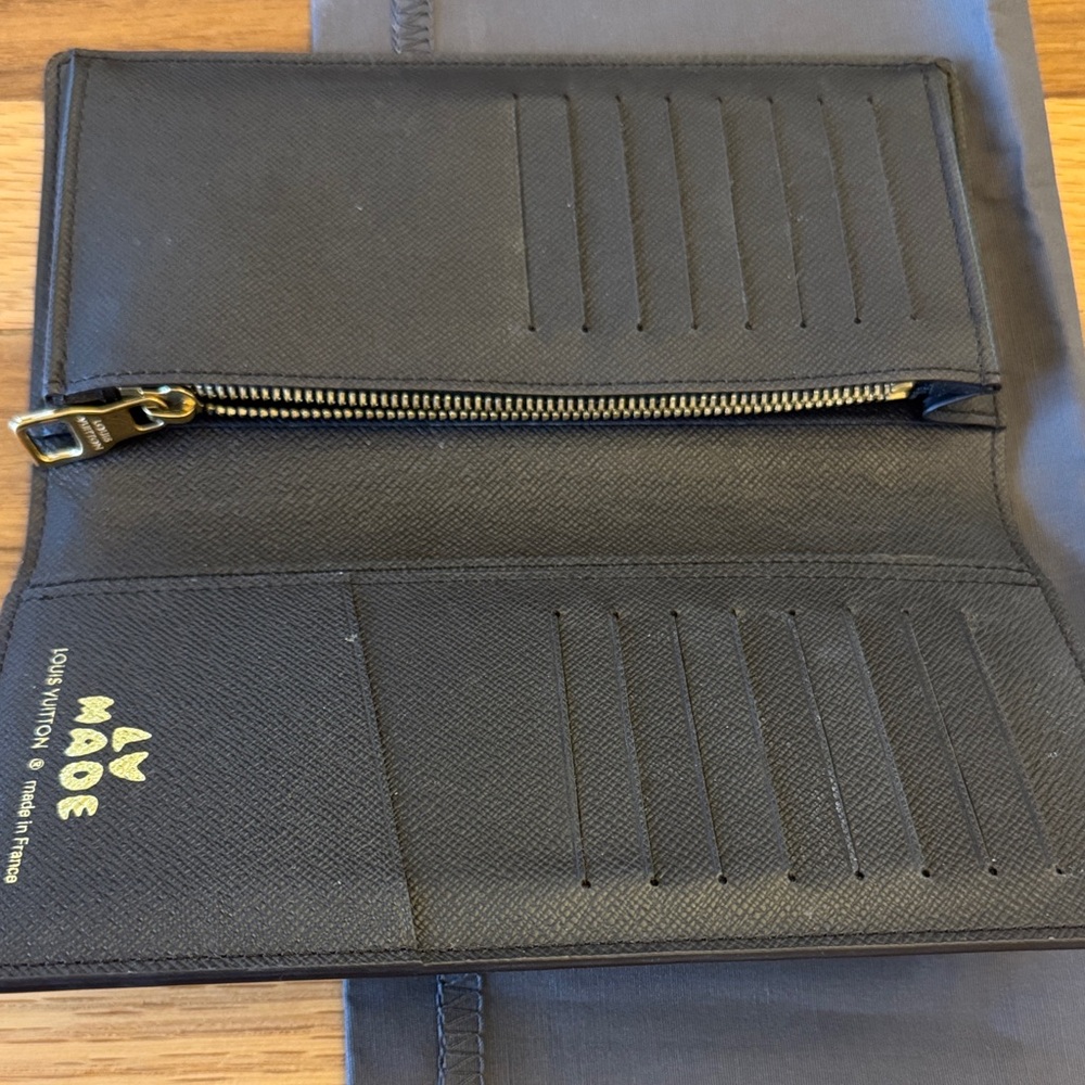 Louis Vuitton x NIGO M81008 Heart Monogram Wallet - Picture 4 of 5